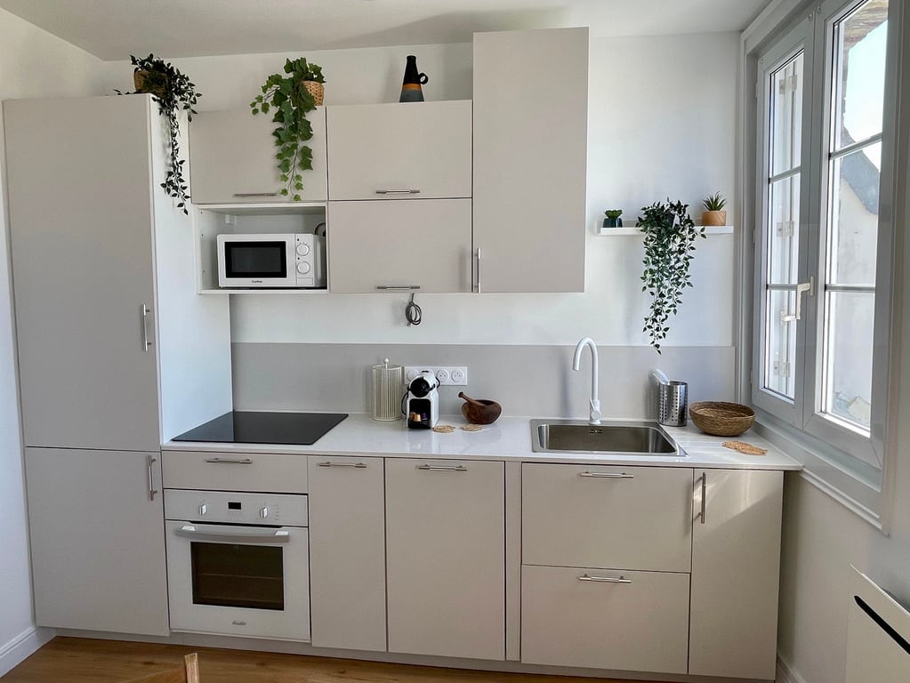 Salle à manger avec vue mer panoramique sur la plage